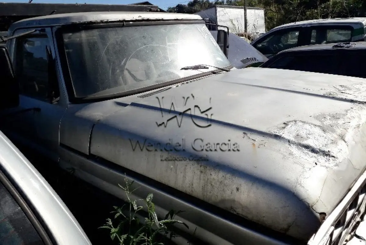 LOTE 042 - SUCATA: FORD/F4000