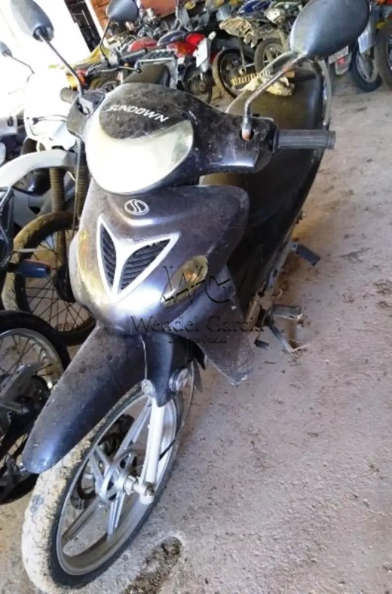 LOTE 176