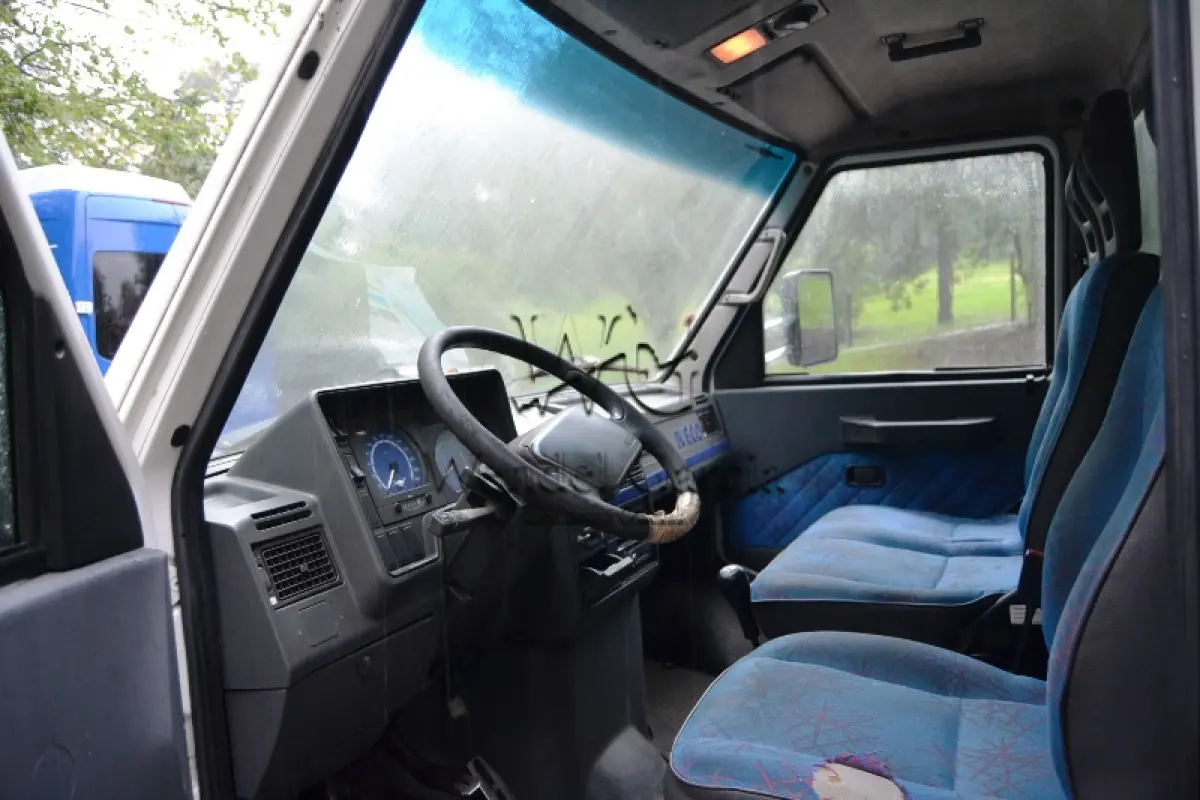LOTE 001 - CAMINHAO MCA IVECO MOD DAILY C/CARROCERIA REFRIGERADA ANO/MOD 2007 PLACAS INY4112
