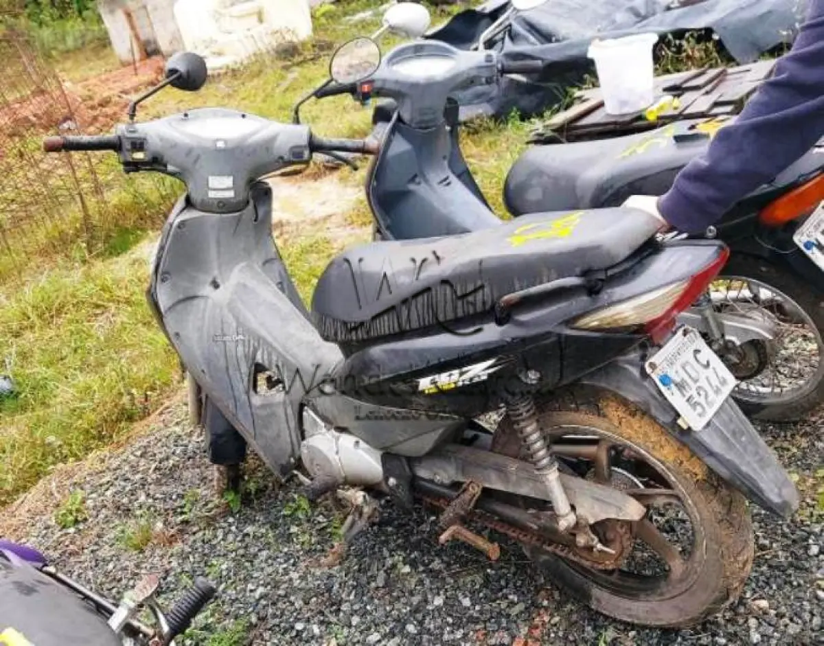 LOTE 012 - SUCATA: HONDA/BIZ 125 KS