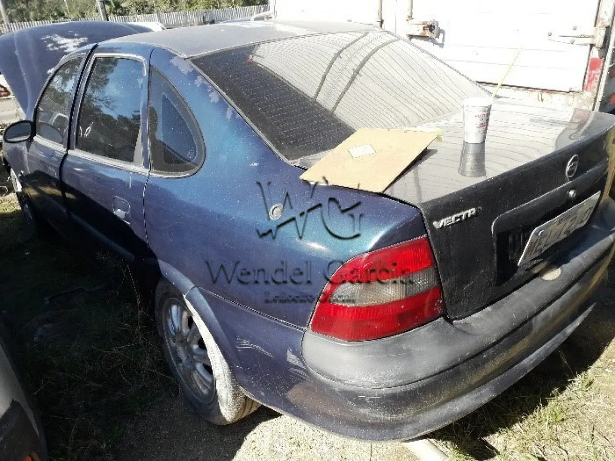 LOTE 058 - SUCATA: GM/VECTRA CD