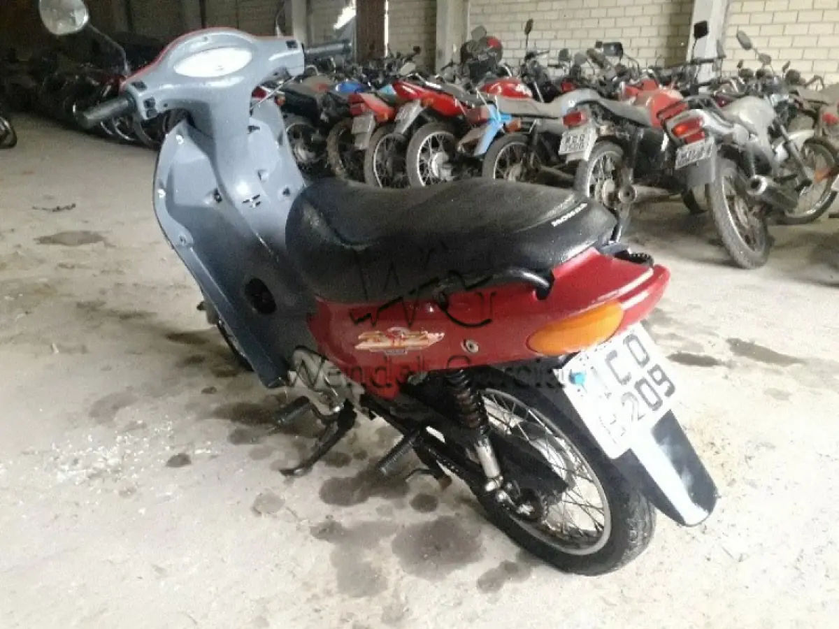 LOTE 030 - SUCATA: HONDA/C100 BIZ