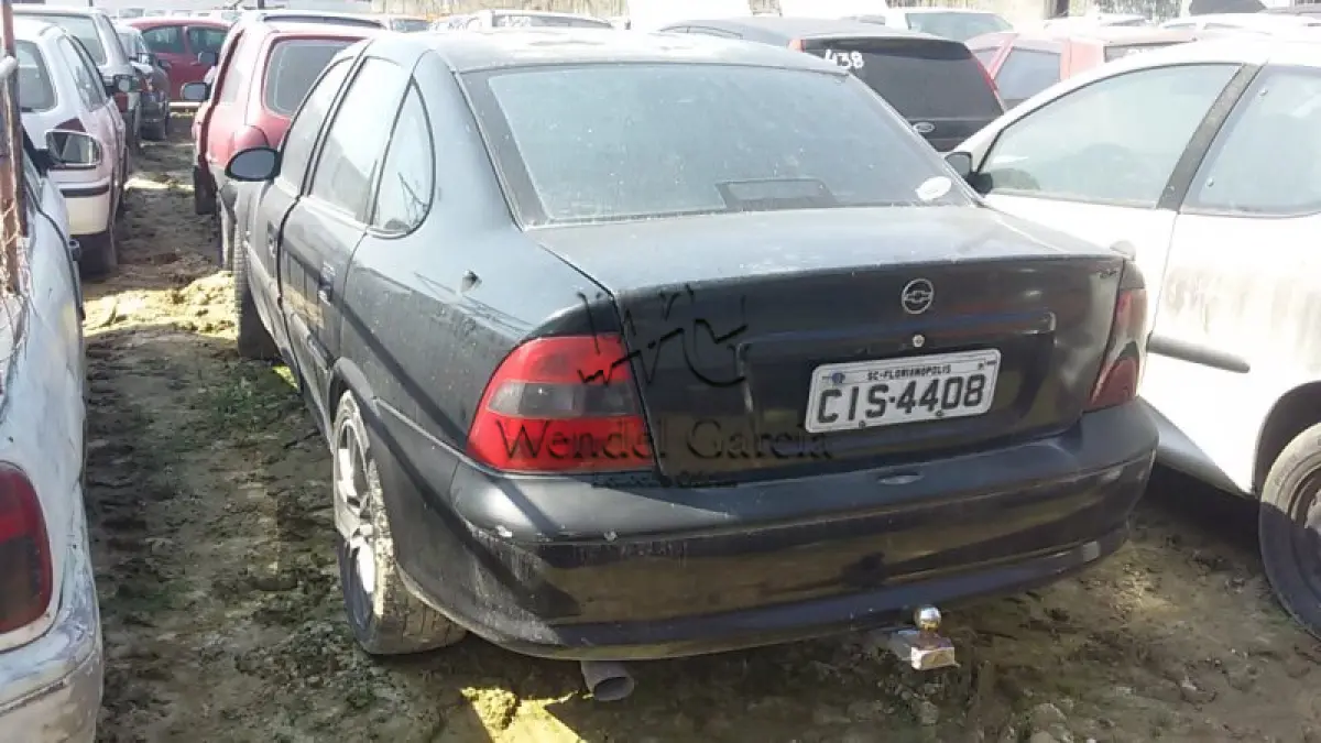 LOTE 448 - SUCATA: GM/VECTRA CD