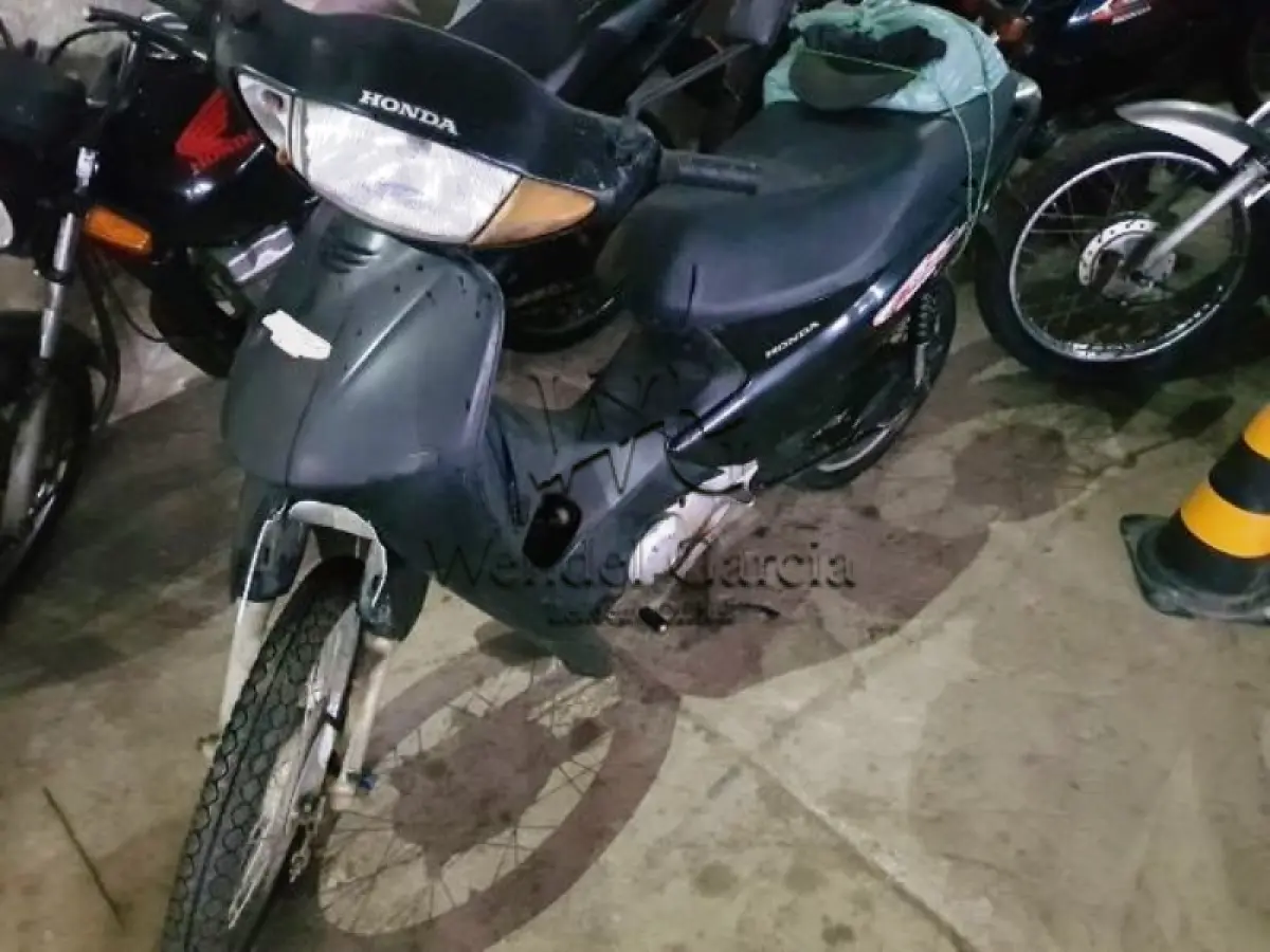 LOTE 074 - SUCATA: HONDA/C100 BIZ