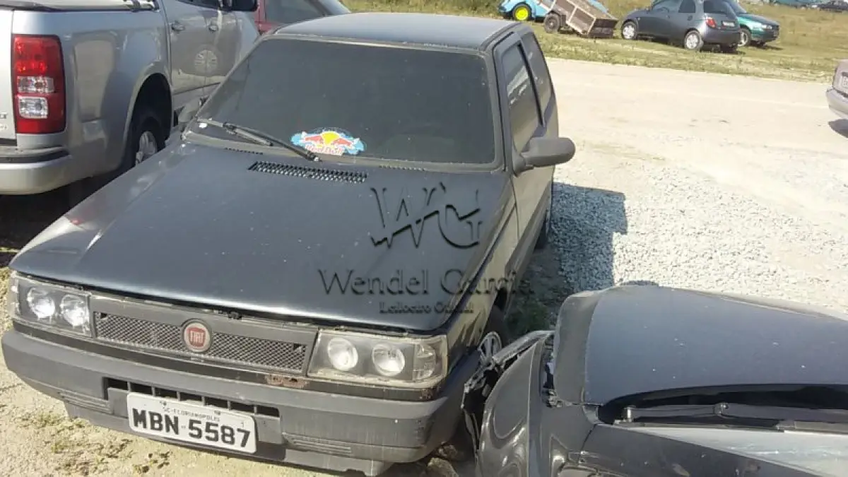 LOTE 605 - SUCATA: FIAT/UNO MILLE SMART