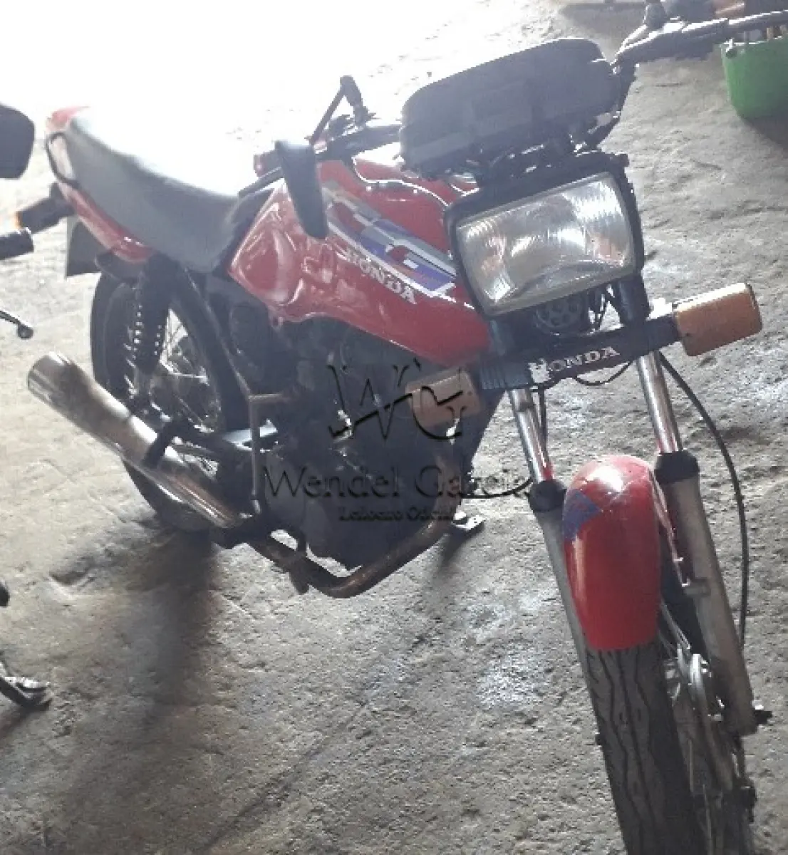 LOTE 070