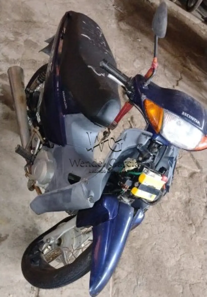 LOTE 068 - HONDA/C100 BIZ ES