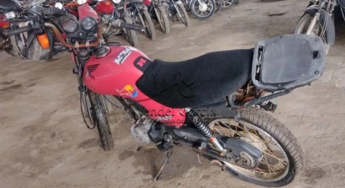LOTE 044 - HONDA/CG 125 TITAN KS