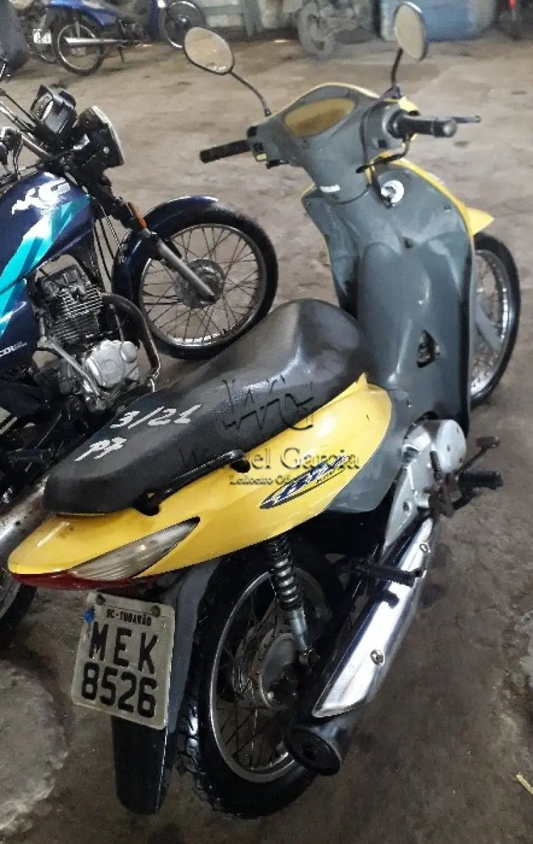 LOTE 584 - HONDA/BIZ 125 KS