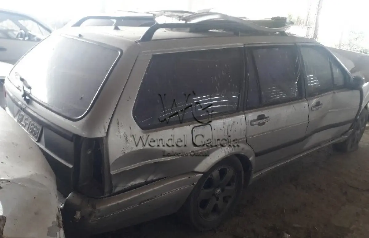 LOTE 571 - VW/QUANTUM GL 2000 I