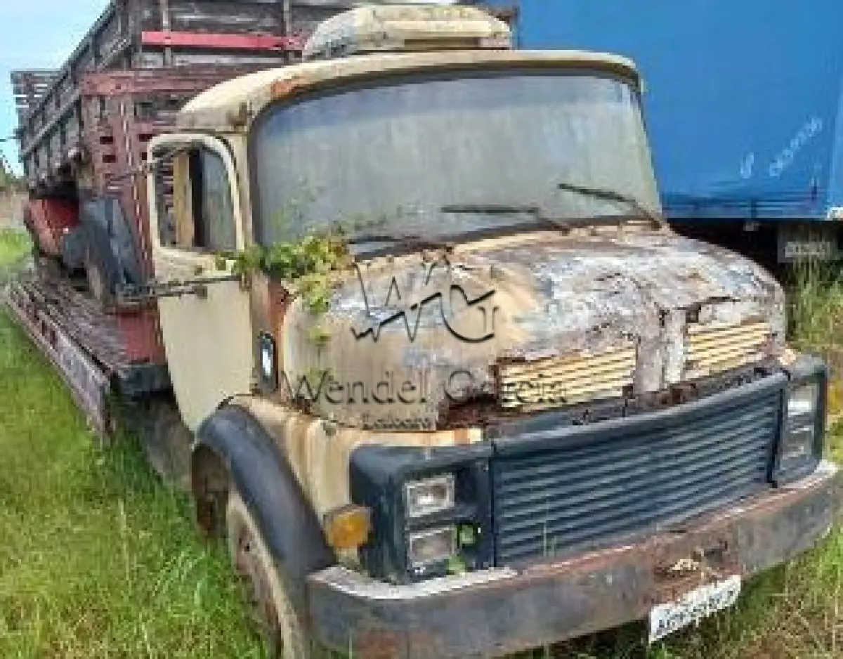LOTE 718