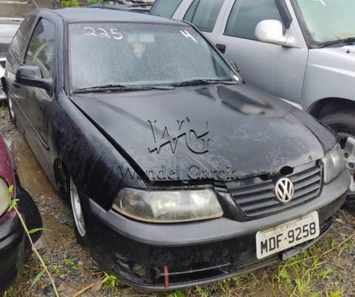 LOTE 225