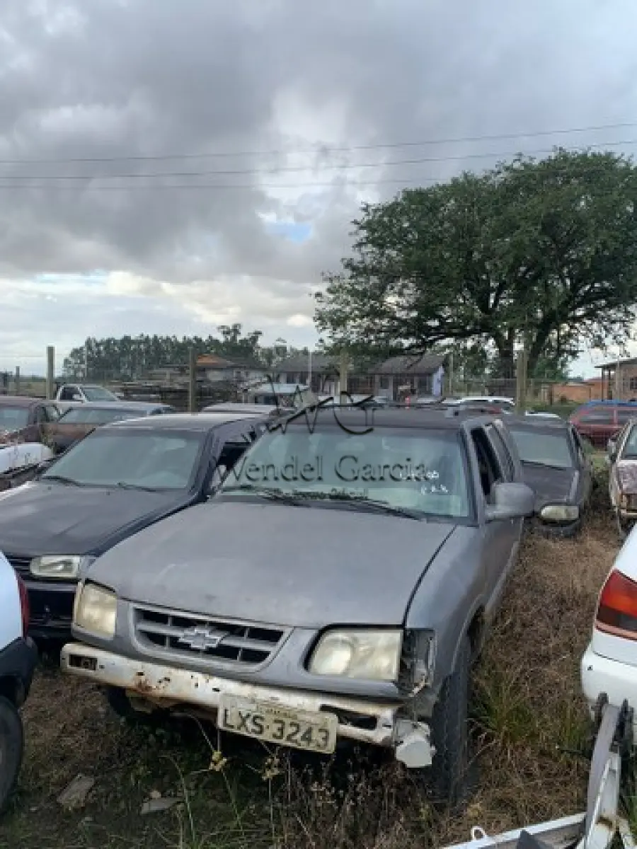 LOTE 200 - GM/BLAZER DLX