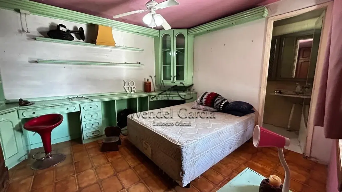LOTE 001 - Excelente Casa no bairro Cristal, 5 quartos, 600m², em área de 995 m². matrícula nº 29.523.