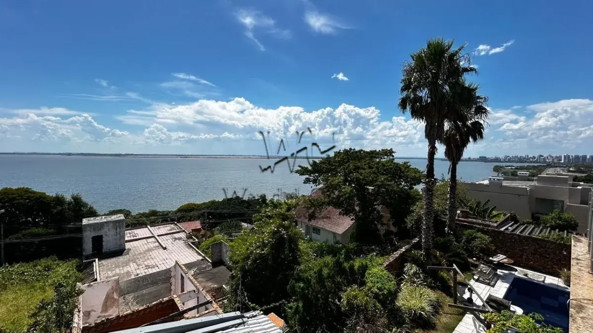 LOTE 001 - Excelente Casa no bairro Cristal, 5 quartos, 600m², em área de 995 m². matrícula nº 29.523.