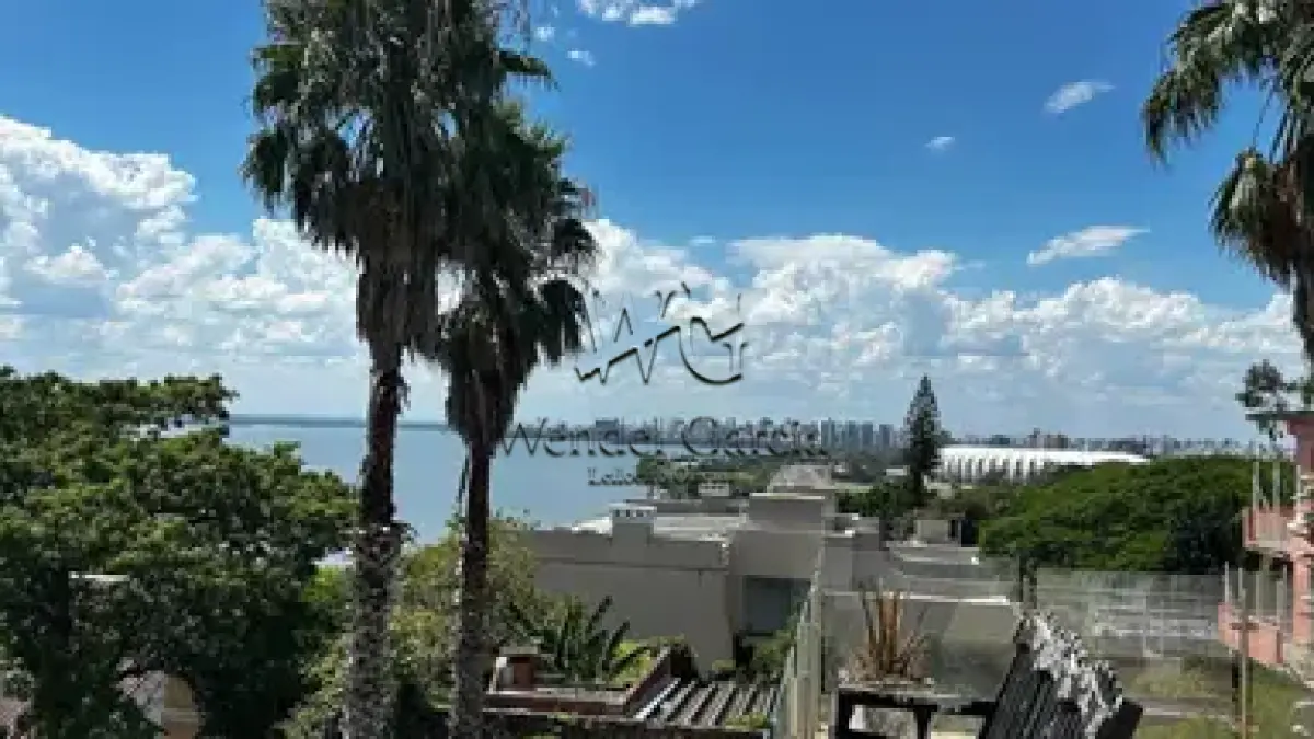 LOTE 001 - Excelente Casa no bairro Cristal, 5 quartos, 600m², em área de 995 m². matrícula nº 29.523.