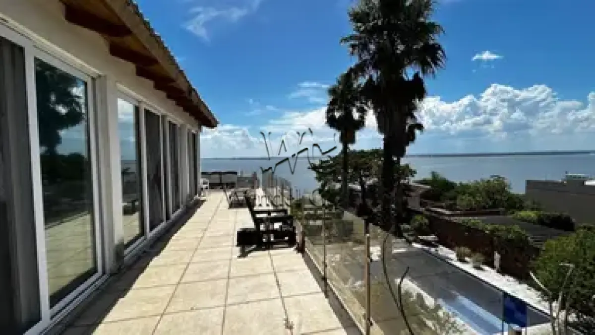 LOTE 001 - Excelente Casa no bairro Cristal, 5 quartos, 600m², em área de 995 m². matrícula nº 29.523.