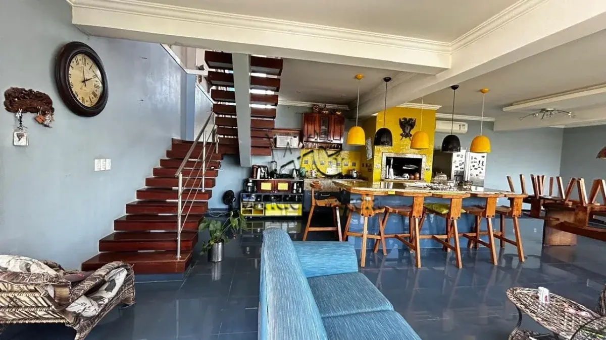 LOTE 001 - Excelente Casa no bairro Cristal, 5 quartos, 600m², em área de 995 m². matrícula nº 29.523.