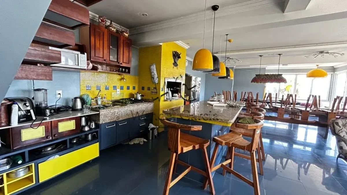 LOTE 001 - Excelente Casa no bairro Cristal, 5 quartos, 600m², em área de 995 m². matrícula nº 29.523.