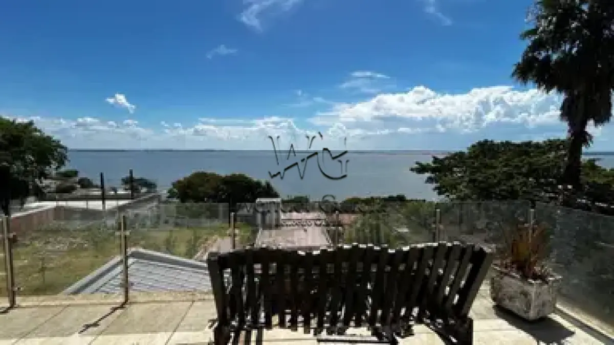 LOTE 001 - Excelente Casa no bairro Cristal, 5 quartos, 600m², em área de 995 m². matrícula nº 29.523.