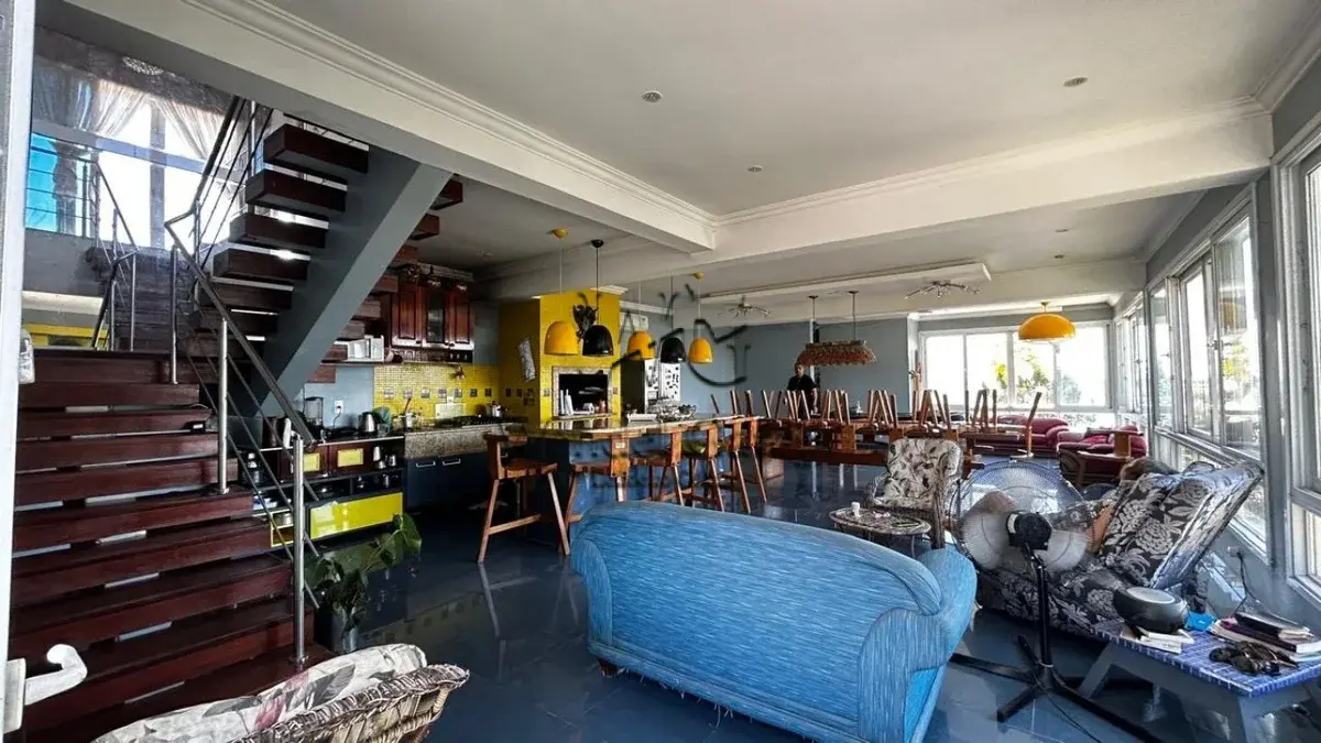 LOTE 001 - Excelente Casa no bairro Cristal, 5 quartos, 600m², em área de 995 m². matrícula nº 29.523.
