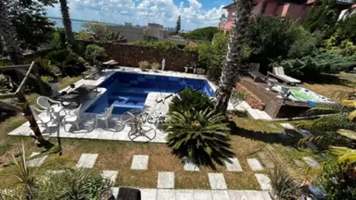 LOTE 001 - Excelente Casa no bairro Cristal, 5 quartos, 600m², em área de 995 m². matrícula nº 29.523.