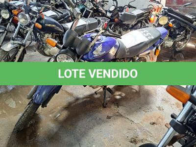LOTE 0104 - 0104