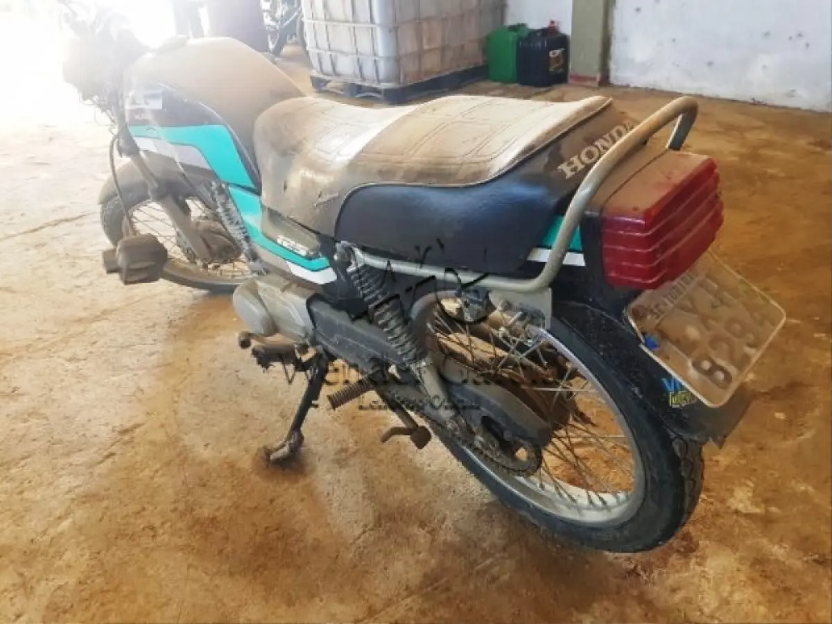 LOTE 082 - SUCATA: HONDA/CG 125