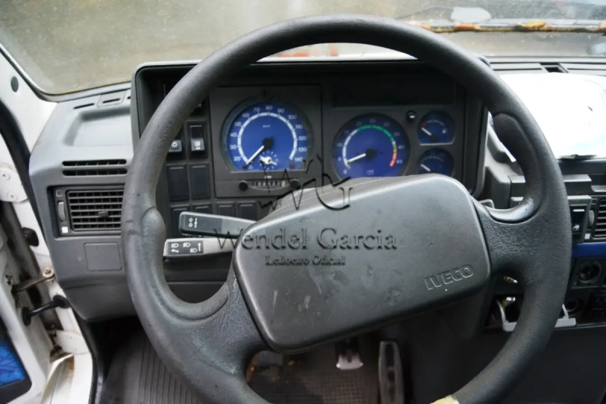 LOTE 001 - CAMINHAO MCA IVECO MOD DAILY C/CARROCERIA REFRIGERADA ANO/MOD 2007 PLACAS INY4112