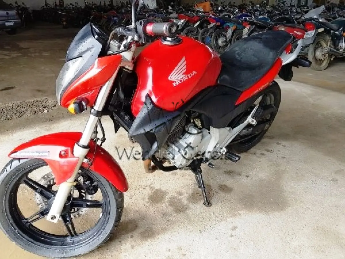 LOTE 097 - HONDA/CB 300R