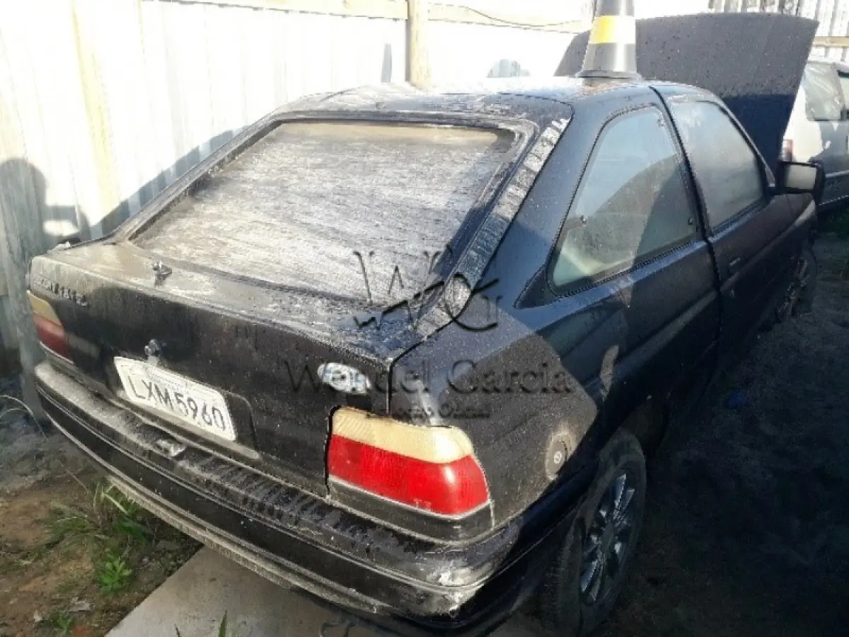 LOTE 156 - SUCATA: FORD/ESCORT 1.8I GL