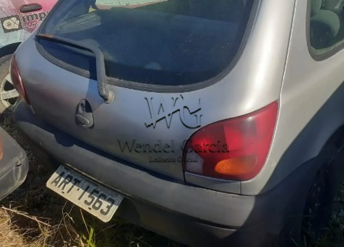LOTE 384 - SUCATA: FORD/FIESTA GL
