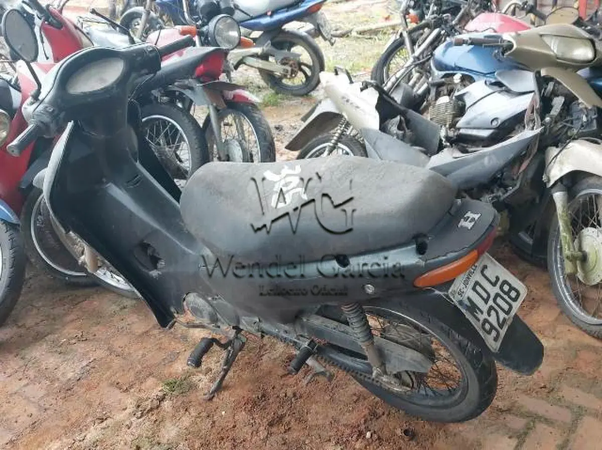 LOTE 305 - SUCATA: HONDA/C100 BIZ