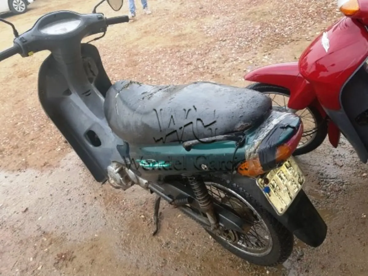 LOTE 138 - SUCATA: HONDA/C100 BIZ ES