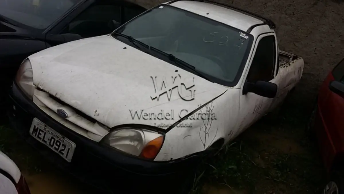 LOTE 524 - SUCATA: FORD/COURIER 1.6 L