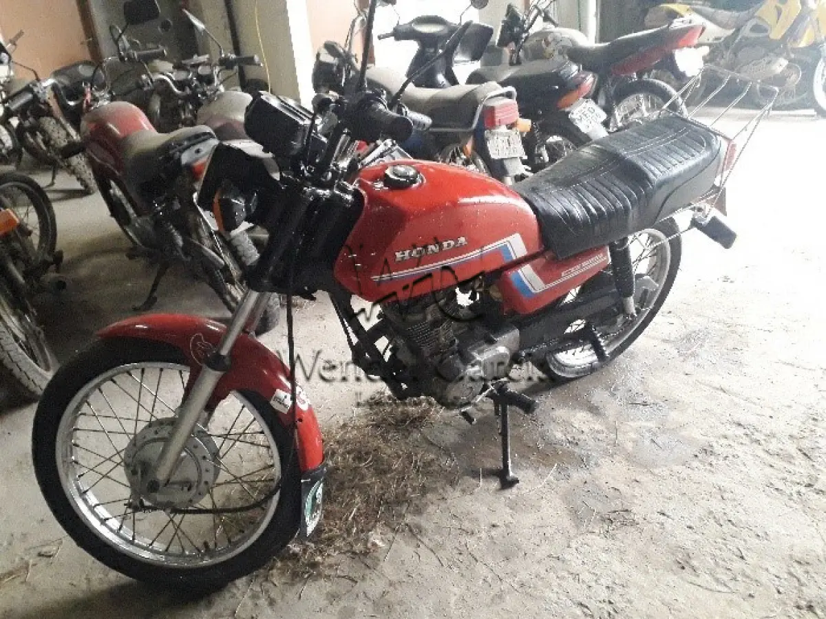 LOTE 045 - SUCATA: HONDA/CG 125