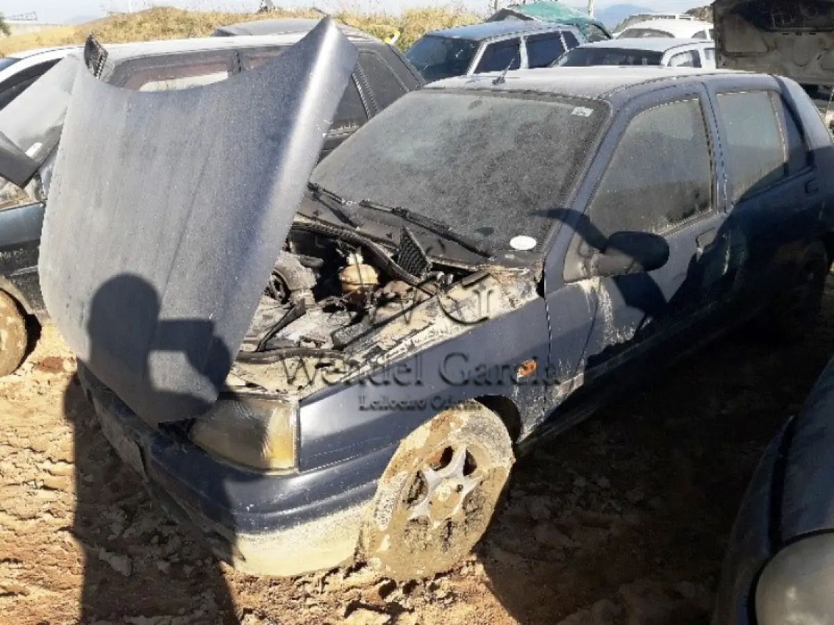 LOTE 103 - SUCATA: IMP/RENAULT CLIO RN
