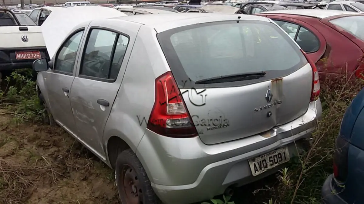 LOTE 512 - SUCATA: RENAULT/SANDERO AUT1016V