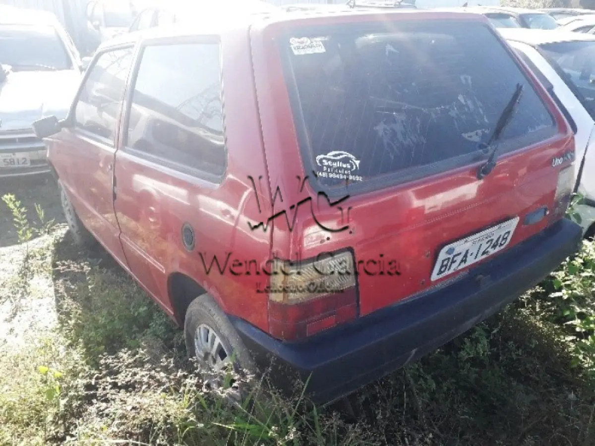 LOTE 210 - SUCATA: FIAT/UNO MILLE