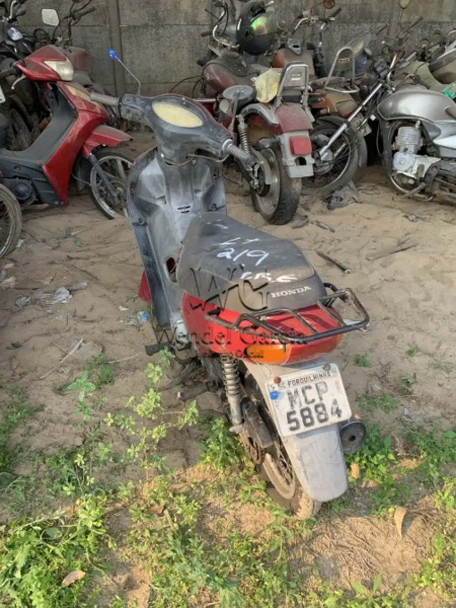 LOTE 219 - SUCATA: HONDA/C100 BIZ ES