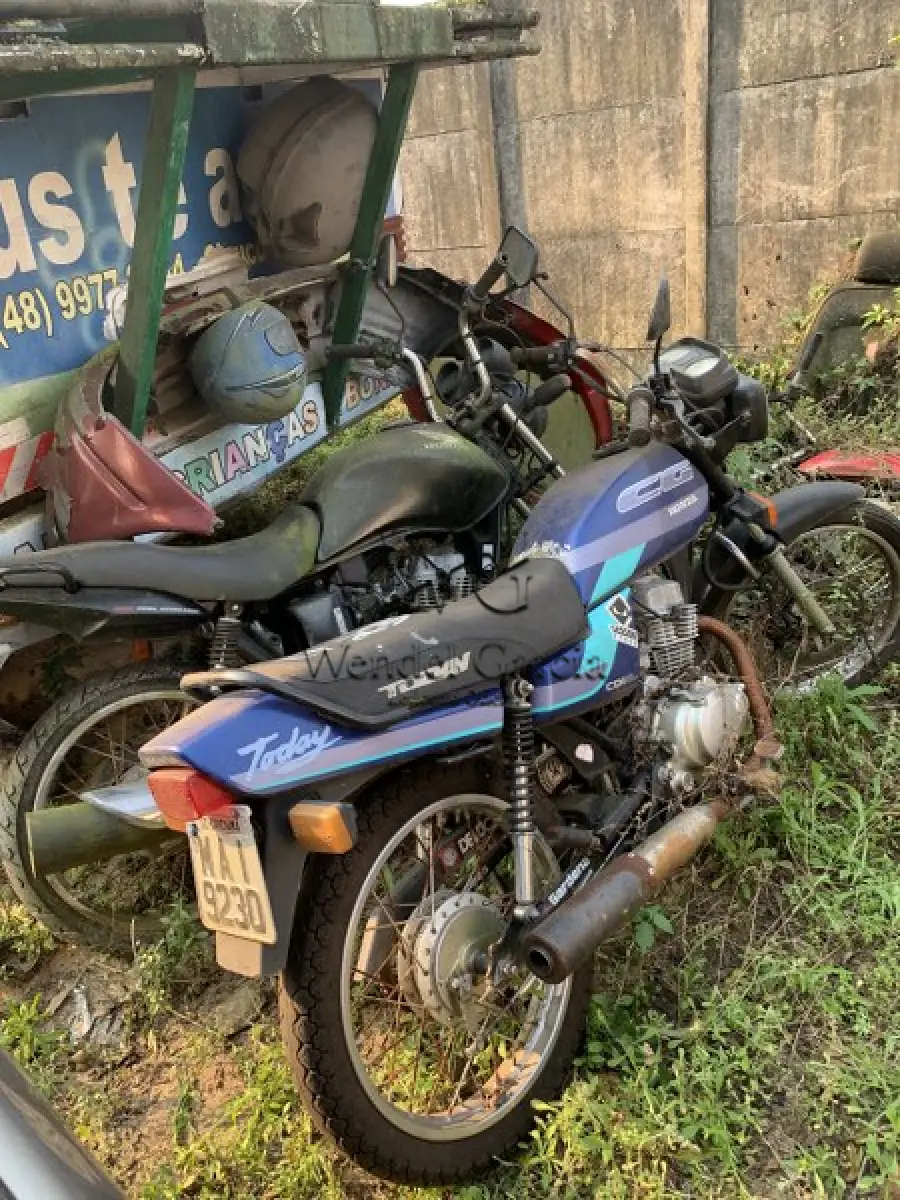 LOTE 233 - SUCATA: HONDA/CG 125 TODAY