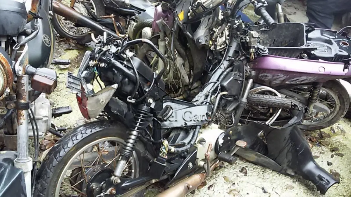 LOTE 435 - SUCATA: HONDA/BIZ 125 KS