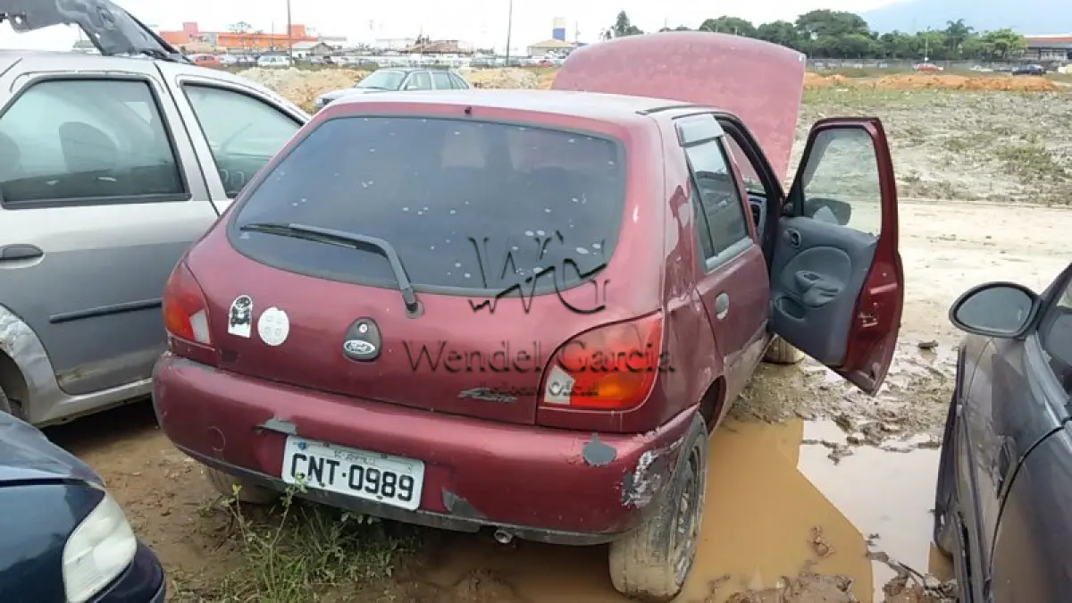 LOTE 485 - SUCATA: FORD/FIESTA