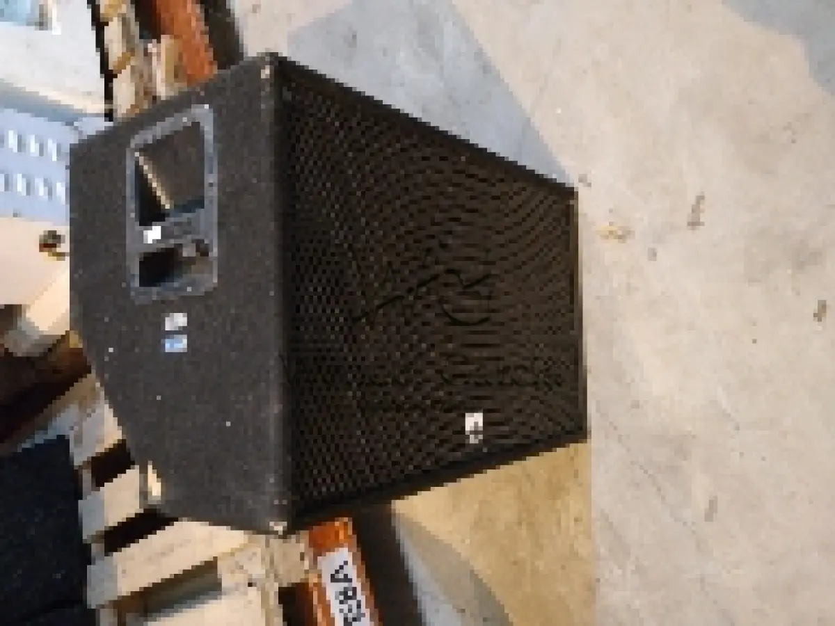 LOTE 006 - 04 SONOFLETORES ACUSTICOS TIPO MONITOR DE PALCO TAG AUDI MOD TM1152VTI