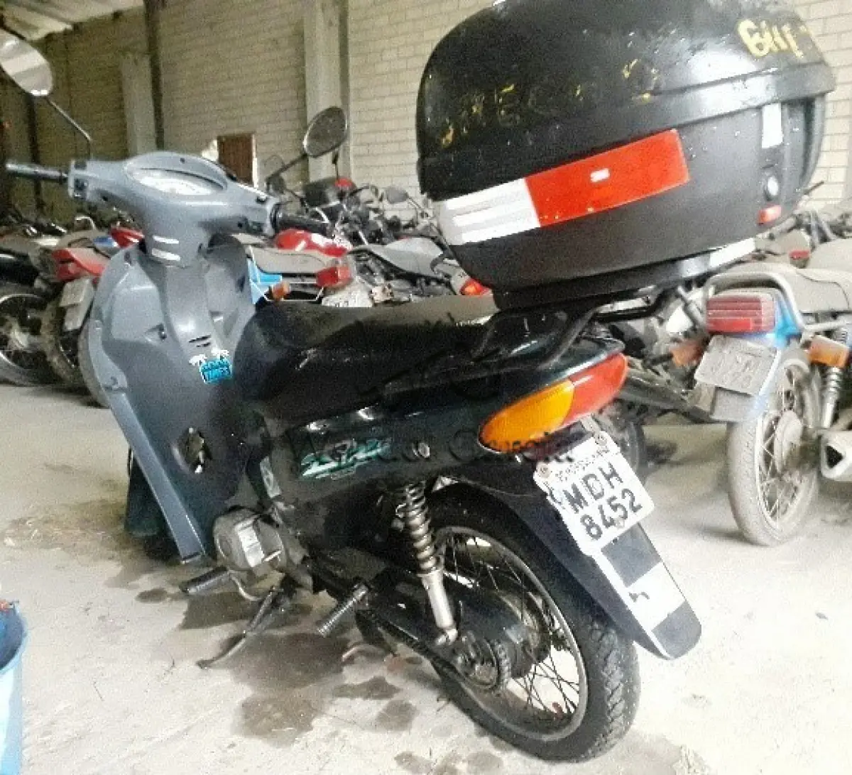 LOTE 0026 - HONDA/C100 BIZ ES