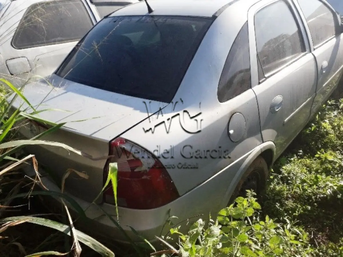 LOTE 157 - SUCATA: GM/CORSA SEDAN
