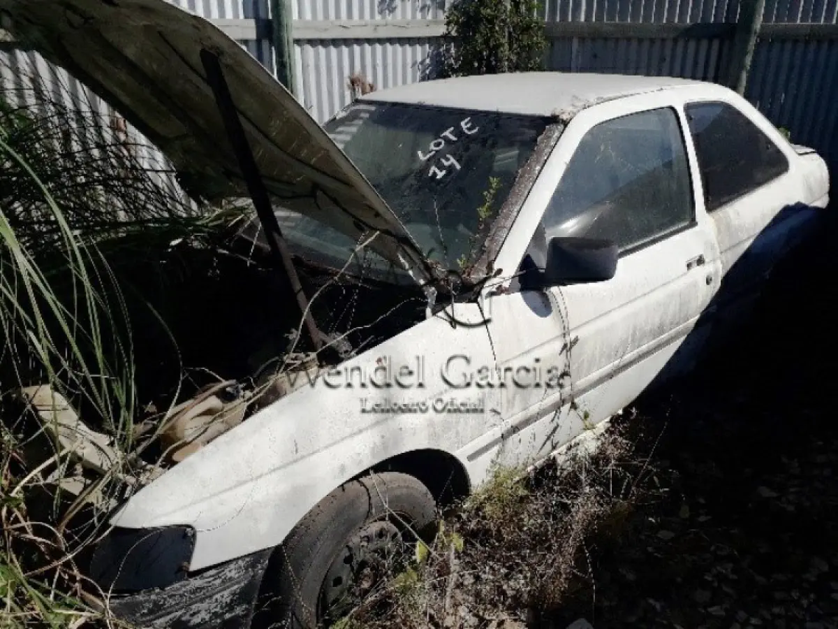 LOTE 014 - SUCATA: FORD/ESCORT L