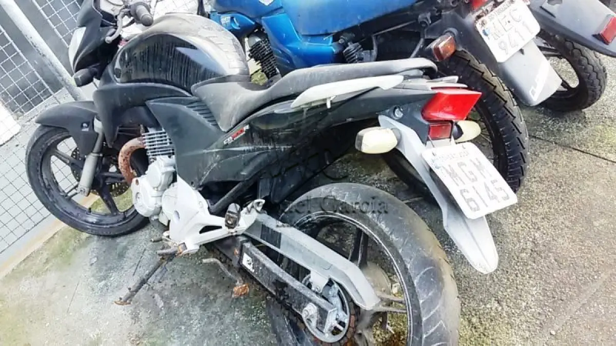 LOTE 517 - HONDA/CB 300R