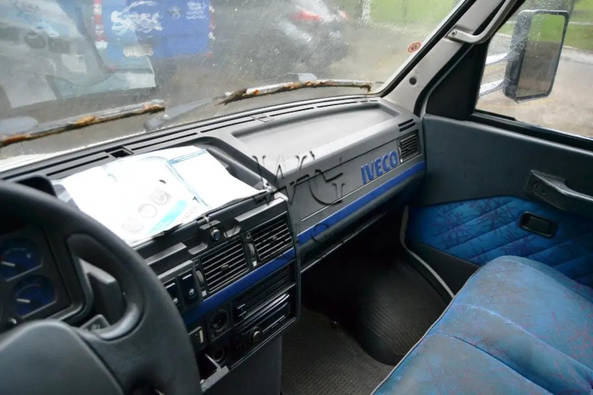 LOTE 001 - CAMINHAO MCA IVECO MOD DAILY C/CARROCERIA REFRIGERADA ANO/MOD 2007 PLACAS INY4112