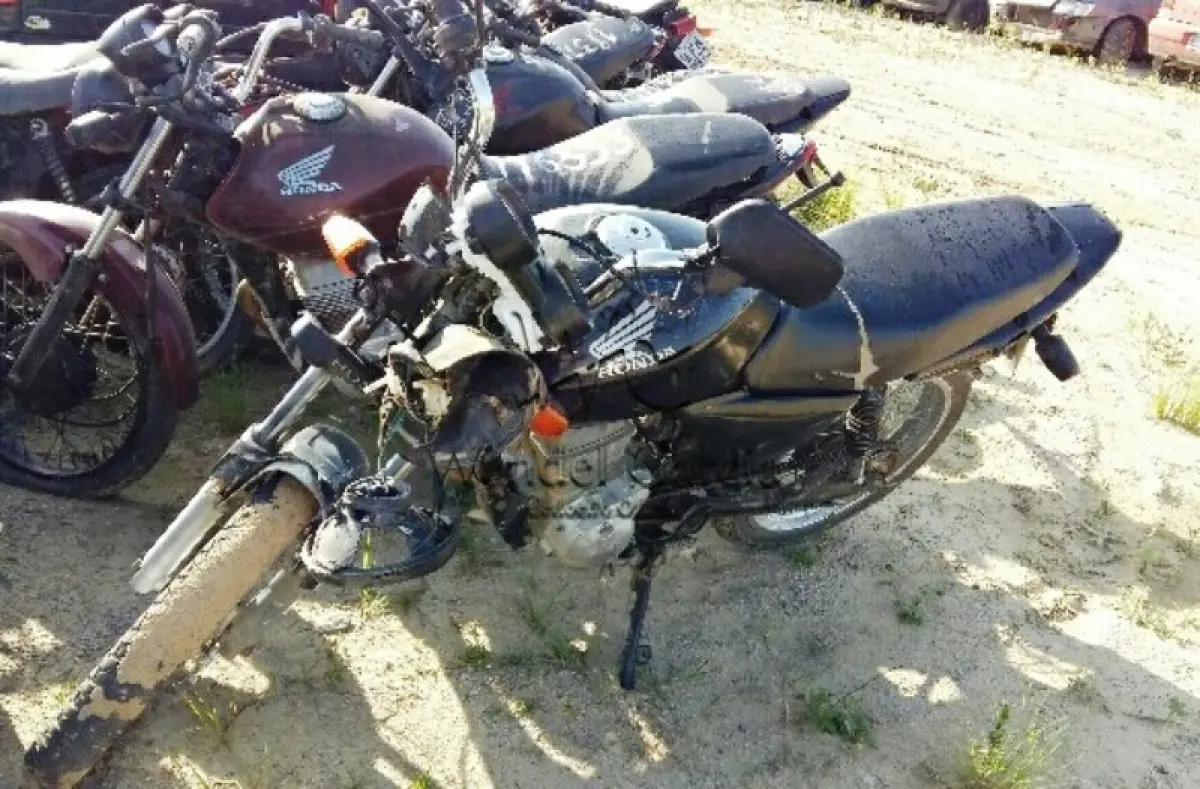 LOTE 100 - SUCATA: HONDA/CG 150 TITAN KS